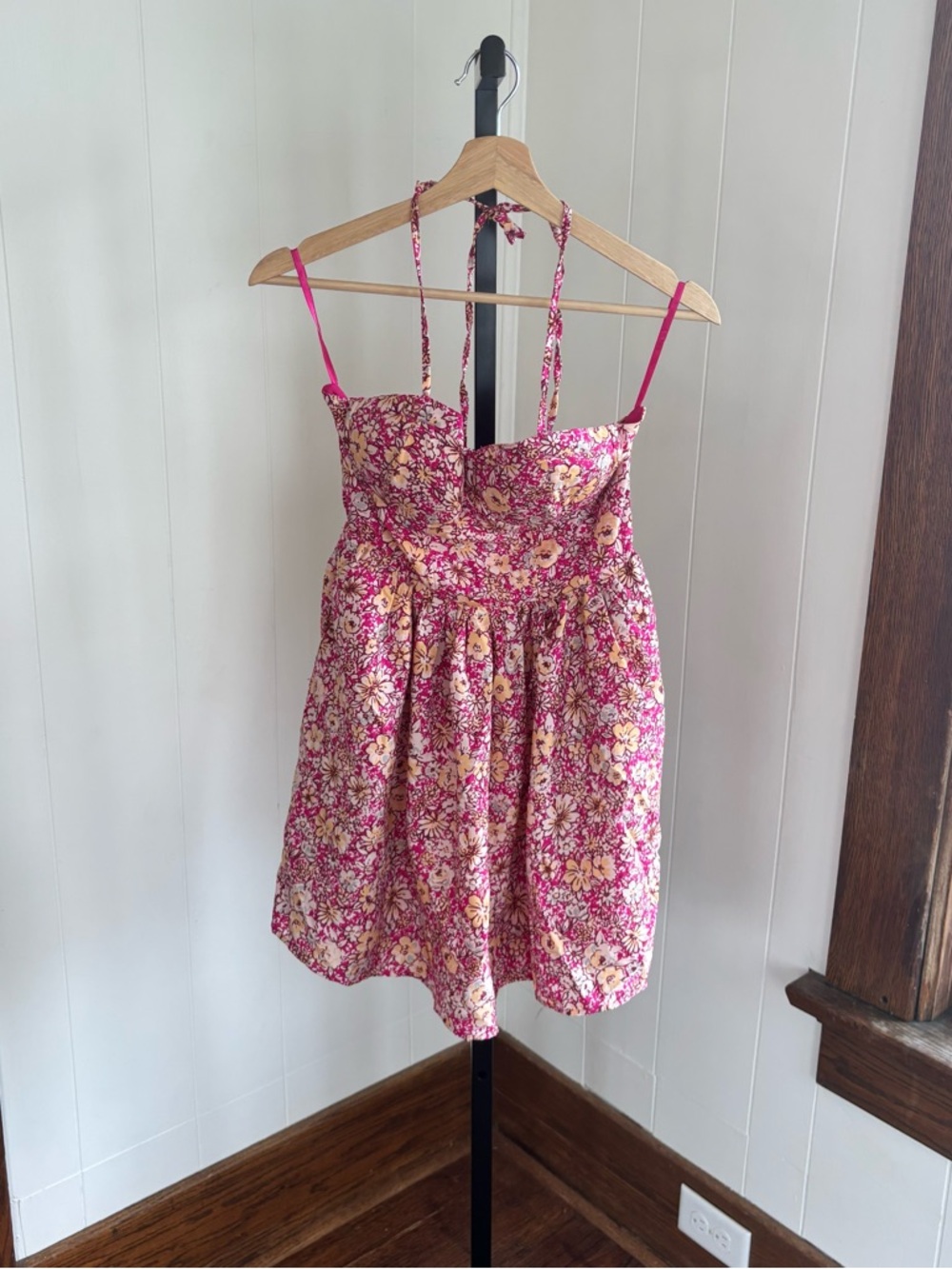 Band of the Free Pink Floral Halter Corset Tie Back Mini Dress Womens S NWT